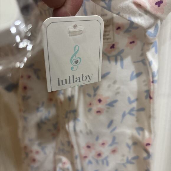 Lullaby Lane Sleeper 0-3 Months With Headbands And Matching Booties - Picture 4 of 7